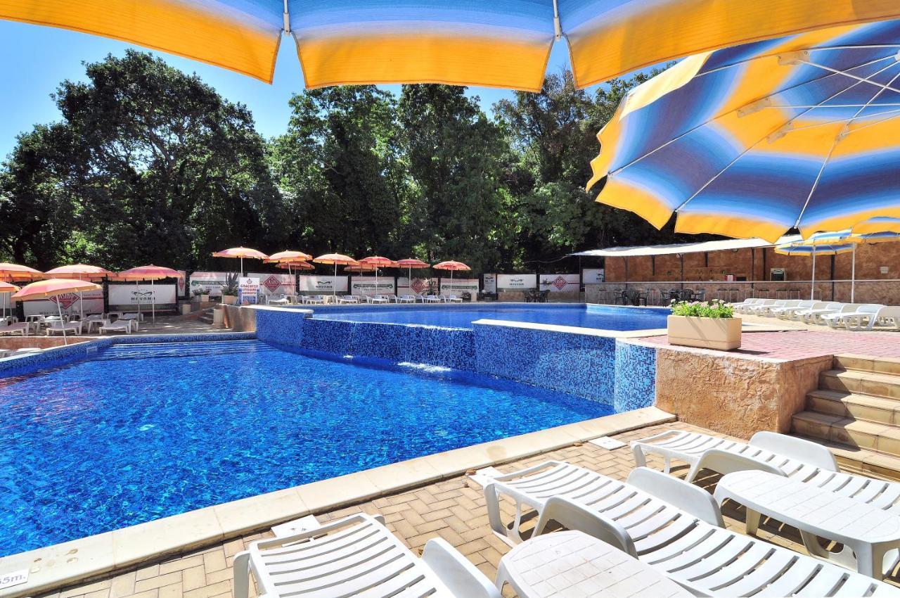 Hotel Paradise Green Park Goldstrand Exterior foto